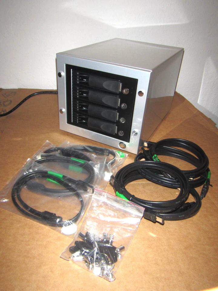 EnhanceBox X4 Raid Desktop Disk Array Hard Drive Enclosure 4 Bay 3.5in SATA-II - Image 1 of 4