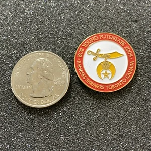 2004 Rameses Shrine Shriners Masonic Toronto Canada Pin Pinback #38880 - Picture 1 of 2