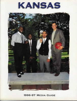 Guía de medios de baloncesto para hombre Kansas Jayhawks 1996-1997 Pierce Bradford Vaughn Foto 1 de 2