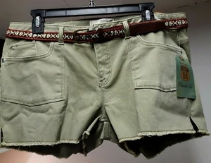 Gorgeous ROUTE 66 Olive COTTON Blend Women Size 12 BELTED Shorts With Pockets - Picture 1 of 2