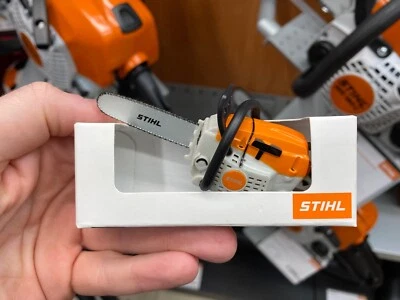 Llavero para motosierra Stihl que funciona con pilas con sonido de sierra 0420 960 0003 Foto 1 de 4
