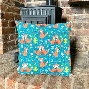 822. Handmade Foxes on green Cotton Cushion Cover.Various sizes - Picture 1 of 4