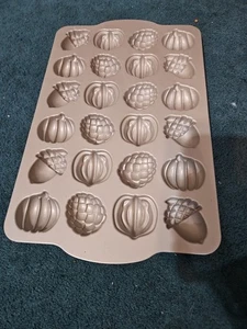 Williams Sonoma Nordic Ware placca torta anticaduta alluminio pressofuso antiaderente kk375 us - Foto 1 di 7