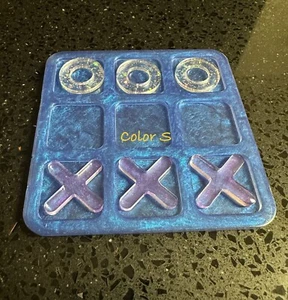 BRAND NEW HANDMADE RESIN DECORATIVE TIC TAC TOE GAME COLOR #S FUN FOR TRAVEL - Picture 1 of 1