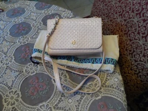 Neu Tory Burch Umhängetasche gesteppt hellapricot Lackleder - Bild 1 von 22