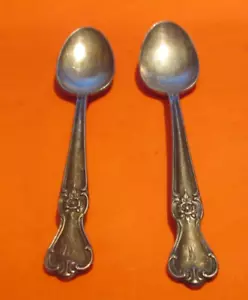 LOT OF 2 Old Company Plate Teaspoons Silverplate MONOGRAN - Picture 1 of 5