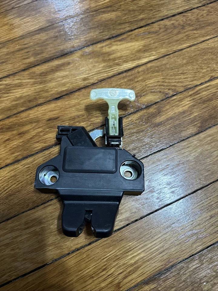 Power Trunk Lock Latch For Subaru Impreza WRX STI 2015-2019 57530FJ020 - Image 1 of 1