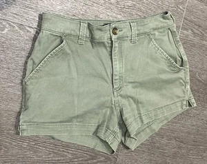 GRATIS VERSAND: Tolle Hollister Damen Shorts Army Green/Olive, Größe 34 - Bild 1 von 7