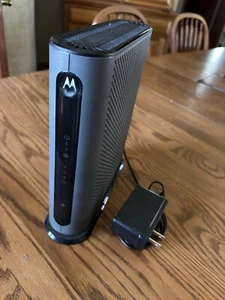 Motorola MG7315 8x4 DOCSIS 3.0 Cable Modem N450 Router No Cords - Picture 1 of 2