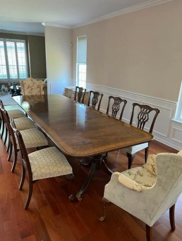 BAKER FURNITURE STATELY HOMES INLAID AND BANDED GEORGIAN EXTENSION DINING TABLE Cover