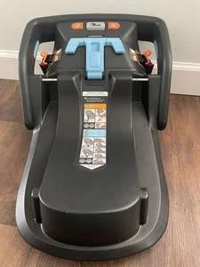 Uppababy Mesa V2 Infant Car Seat Base Model 0262 SMARTsecure System Exp. 8/2028 - Picture 1 of 8