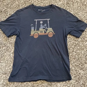 Travis Mathew T Shirt Uomo Piccola Nera Race You Golf Cart Grafica Pima Cotone - Foto 1 di 8