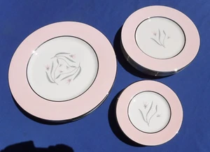 Castleton Fontaine Fine China -- 6 Dinner Plates, 6 Salad Plates, 6 Bread Plates - Picture 1 of 3
