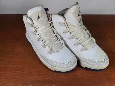 Nike Air Jordan Deluxe Boys Size 6.5Y 807718-140 Gray/Blue/White - Image 1 of 4