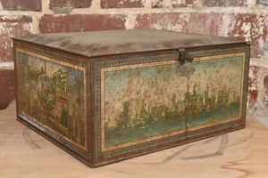 Vintage Caldwell's New York City Manhattan Advertisement Metal Box Biscuit Tin - Picture 1 of 5