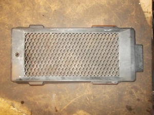 1985 Honda VT700 VT 700 Shadow Radiator Screen Cover Grill - Picture 1 of 4