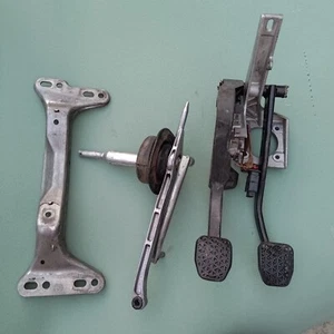 BMW E36 Manual Transmission 5sp Gearbox 325 320 Pedals Cross Brace & Shifter - Picture 1 of 4