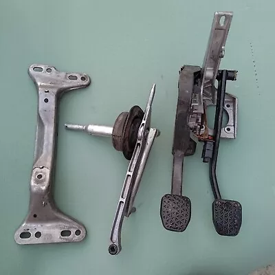 BMW E36 Manual Transmission 5sp Gearbox 325 320 Pedals Cross Brace & Shifter - Image 1 of 4