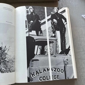 Anuario escolar anual Kalamazoo College Michigan 1970 1969 MI de colección efímero - Imagen 1 de 7