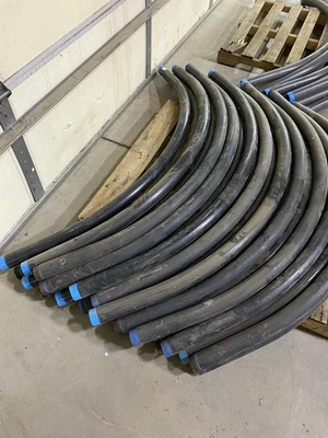 Cotovelo revestido de PVC 90 graus 2" 36" raio aço cinza Thomas & Betts Ocal LRELL2X36-G - Imagem 1 de 3