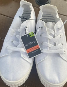 West Loop Women's White Lace Up Memory Foam Sneakers Medium 7/8 NWT - Picture 1 of 15