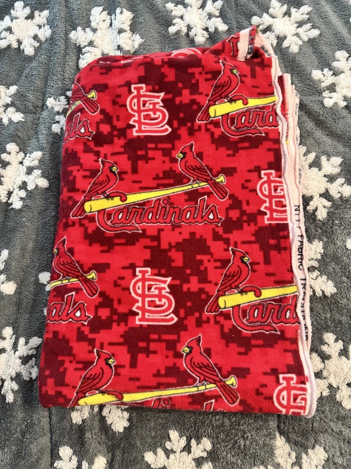 Craft Fabric Traditions Fleece 2016 Print St. Louis Cardinals MLB 3 yards - Image 1 of 1