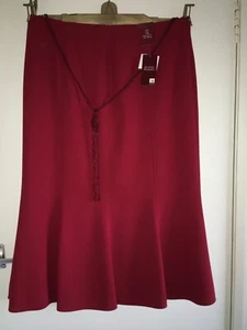 New EWM Red Skirt - Size 14 - Picture 1 of 6