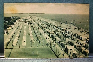 GRADO - Accampamento tende e campo da tennis [piccolo, b/n, viaggiata] - Picture 1 of 1