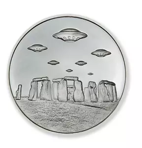 OVNIs Over Stonehenge 1 oz plata fina .999 ALIEN redondo intaglio BU abducción - Imagen 1 de 3