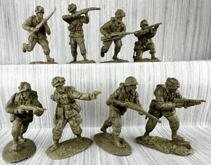 Conte Collectibles - WWII US Paratroopers 8 Poses 54mm Toy Soldiers - Picture 1 of 10