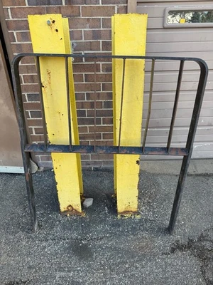 REPOSAPIÉS CARGA CARRETILLA ELEVADORA 46" Altura 39" Ancho Foto 1 de 2