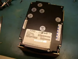 Disco duro Intergraph Seagate ST41200N 94601-12G 495-4927 MDSK02105 - Imagen 1 de 1