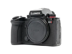 Cámara digital Panasonic LUMIX S5II 24,2 MP - solo cuerpo - Imagen 1 de 3