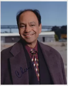 CHEECH MARIN Signed 8x10 PHOTO ACTOR CHEECH AND CHONG - Picture 1 of 1