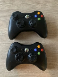Pair Of Official Microsoft Xbox 360 Black Wireless Controllers - Picture 1 of 5