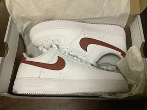 Nike Air Force 1 '07 Women's Size 10 White Orange Texas Burnt DD8959 115 NEW - Picture 1 of 8