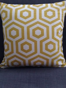 Cushion Cover Made In Prestigious Textiles Hex Fabric With Plain Reverse - Picture 1 of 3