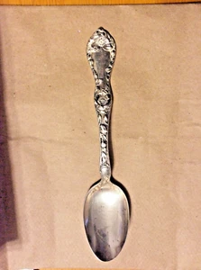 Sterling Silver Spoon With English Hallmarks-Souvenir? - Name “Leona” & Leaves  - Picture 1 of 9