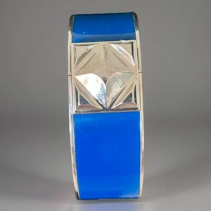 Royal Blue Enamel & Silver Tone Clamper Vince Camuto Bracelet NWOT Size 7 GB9 - Picture 1 of 3