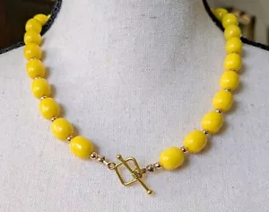 Yellow Plastic Barrel Beads / Gold Tone Beads & Toggle Clamp Necklace 19" - Picture 1 of 5