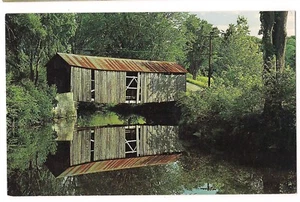 Alte verwitterte überdachte Brücke abgenutztes Holz Berge von Vermont Postkarte Vintage - Bild 1 von 2