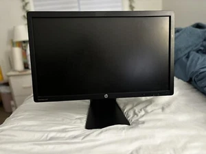 HP EliteDisplay E231 23-inch LCD Monitor - Picture 1 of 6