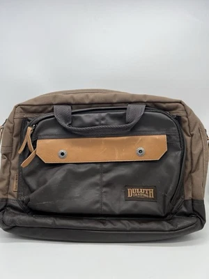 Maletín de cuero y lona para mensajero Duluth Trading Co con manguera contra incendios Foto 1 de 4