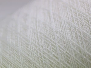 S01 (64€/kg) 250g SUPERSOFT MERINO / KASCHMIR WEISS (48/2) Zwirn Wolle Strick - Bild 1 von 3
