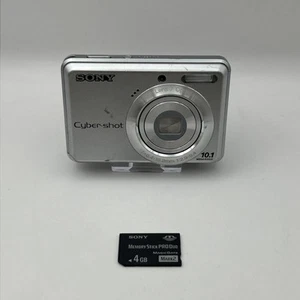 Sony Cybershot DSC-S930 10.1MP Digitale Kompaktkamera Silber 3x Zoom 4GB Karte - Bild 1 von 14