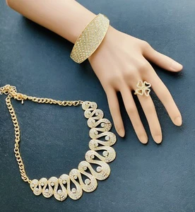 Necklace, Bangles And Ring Set In Gold Colour - Bild 1 von 4