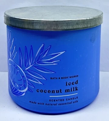 NUEVA VELA PERFUMADA LECHE DE COCO HELADA BATH & BODY WORKS GRANDE 3 MECHAS 14,5 OZ AZUL Foto 1 de 2