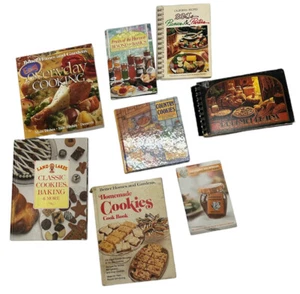 Cook Books Lot Of 8 Various Titles Vintage - Bild 1 von 24