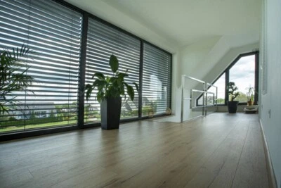 Z90 BOX 3 - ALU-Raffstore, Außenjalousie, Beschattung B:0.6-4.5m, H:0.62-3.52m - Bild 1 von 4