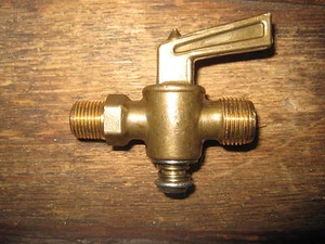 60-EF Gewinde STECKER Messing Ablauf Haustier Hahn Absperrventil Kraftstoff Gas Öl Luft 60EF * - Bild 1 von 1